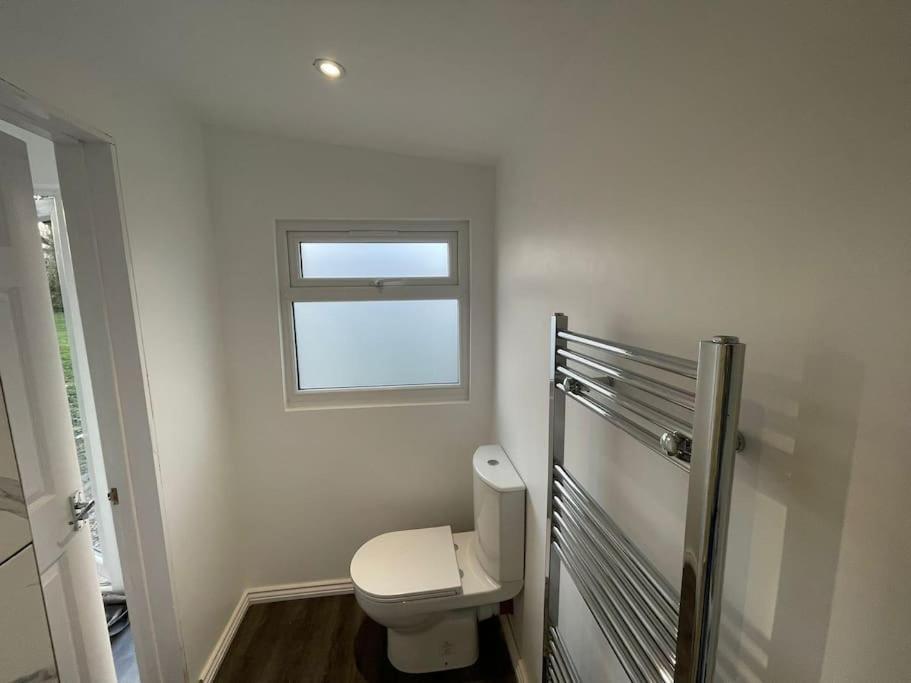The Cabin Welwyn Garden City Bagian luar foto