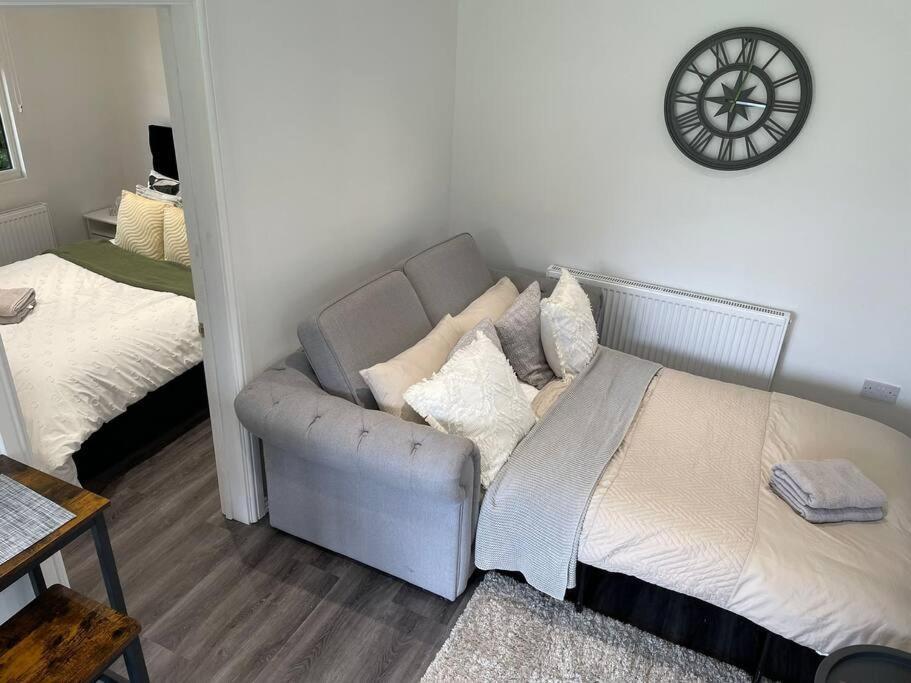 The Cabin Welwyn Garden City Bagian luar foto